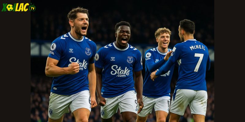 Everton gặp khó khăn trong khâu ghi bàn ở mùa giải này. Everton gặp khó khăn trong khâu ghi bàn ở mùa giải này.