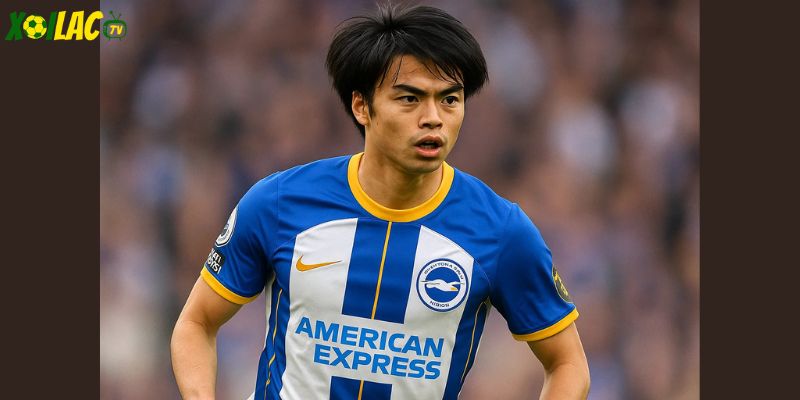 Mitoma là mũi nhọn nguy hiểm của Brighton & Hove Albion. Mitoma là mũi nhọn nguy hiểm của Brighton & Hove Albion.
