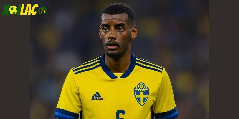 Isak là mũi nhọn trong trận Slovenia vs Thụy Điển.