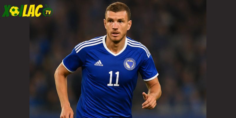 Džeko là mũi nhọn trong trận San Marino vs Bosnia.
