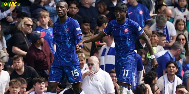 Chelsea vs Everton: Sân Stamford Bridge rực rỡ